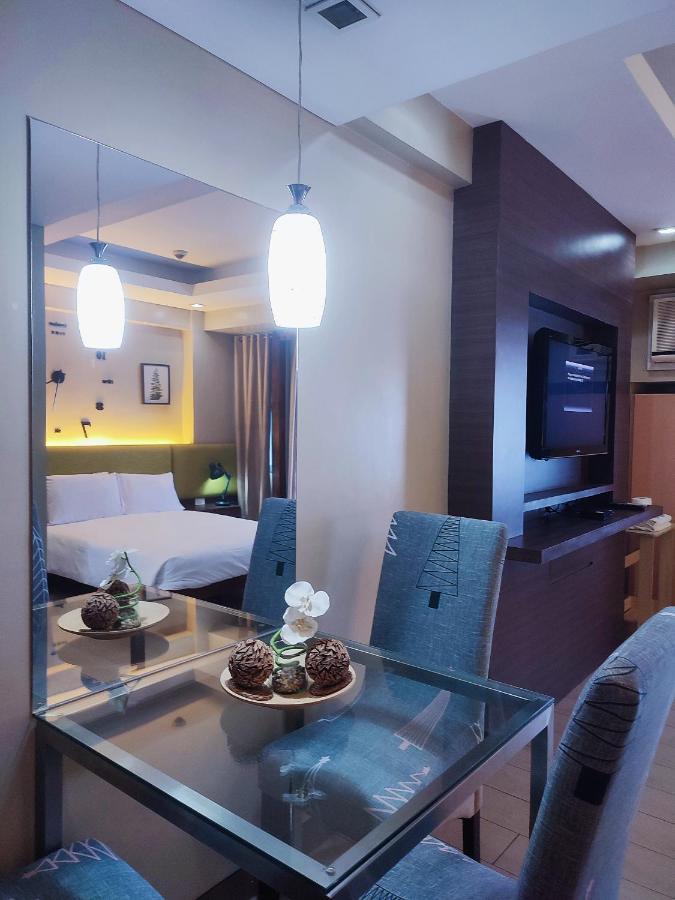 Two Palmtree Villas Newport Boulevard Near Naia 3 Pasay City Manila Exteriör bild