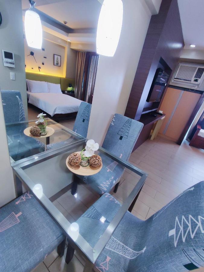 Two Palmtree Villas Newport Boulevard Near Naia 3 Pasay City Manila Exteriör bild